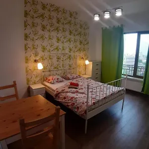 Romantic Calm Piata Universitate Bucureşti
